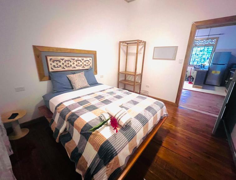 Отель Casa Le Parc - Main Street Бокас-дель-Торо Экстерьер фото